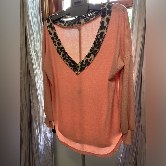 Peachy/Pink leopard trim neckline. Low Back blouse - Picture 2 of 4